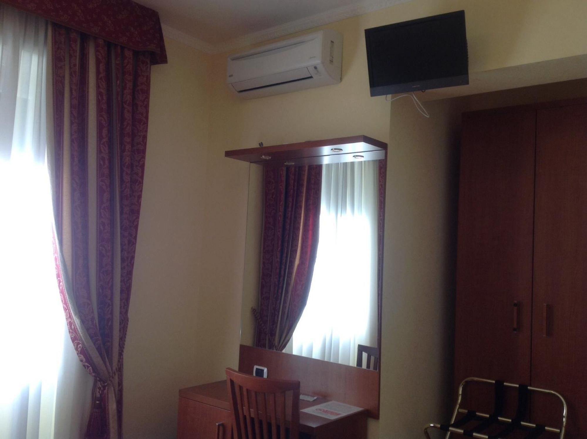 Отель Residenza Fermi Рим Номер фото