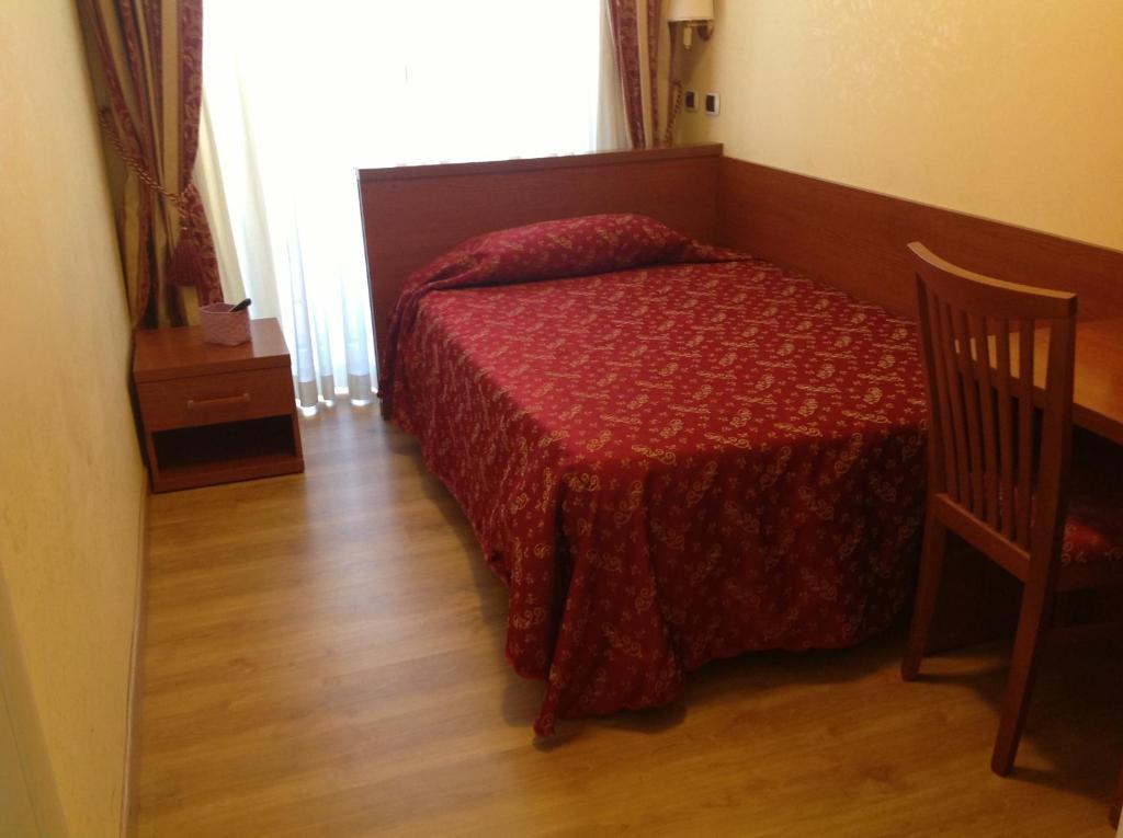 Отель Residenza Fermi Рим Номер фото