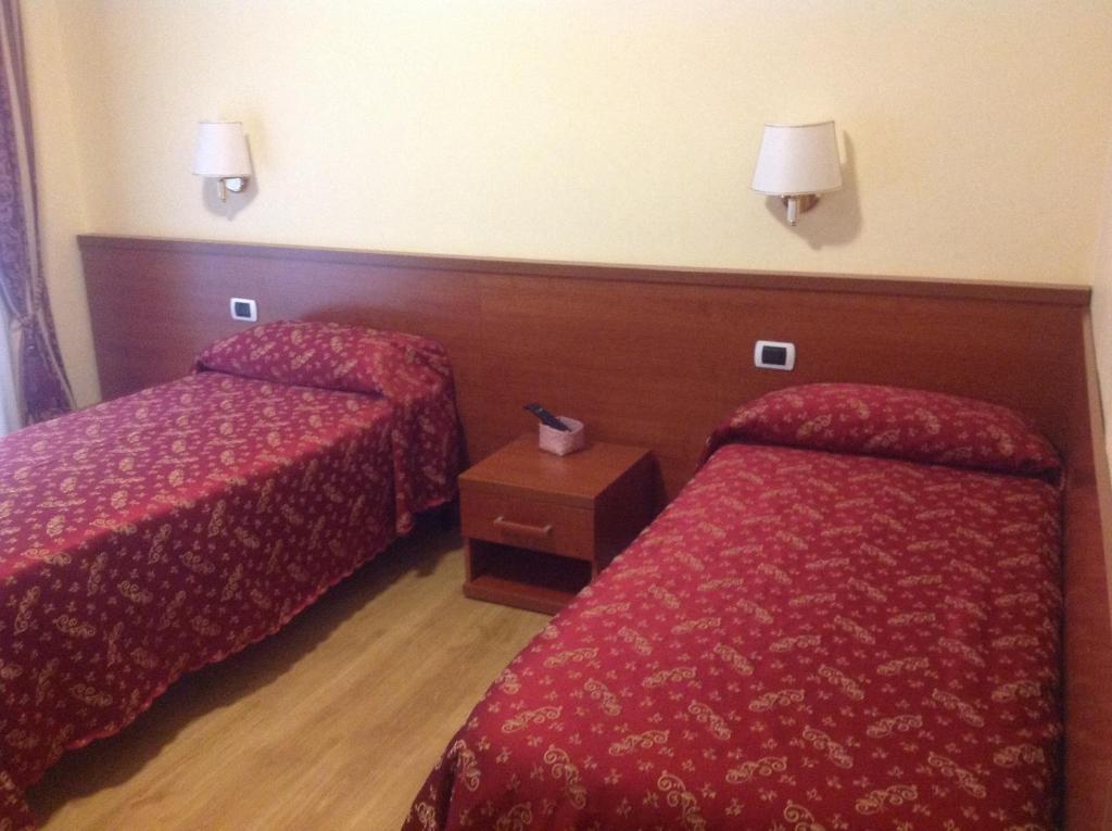 Отель Residenza Fermi Рим Номер фото